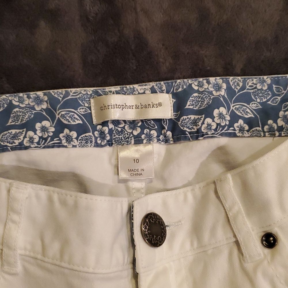 Christopher & Banks Signature Slimming Colored Denim Shaped Fit Skimmer capris - Picture 3 of 6